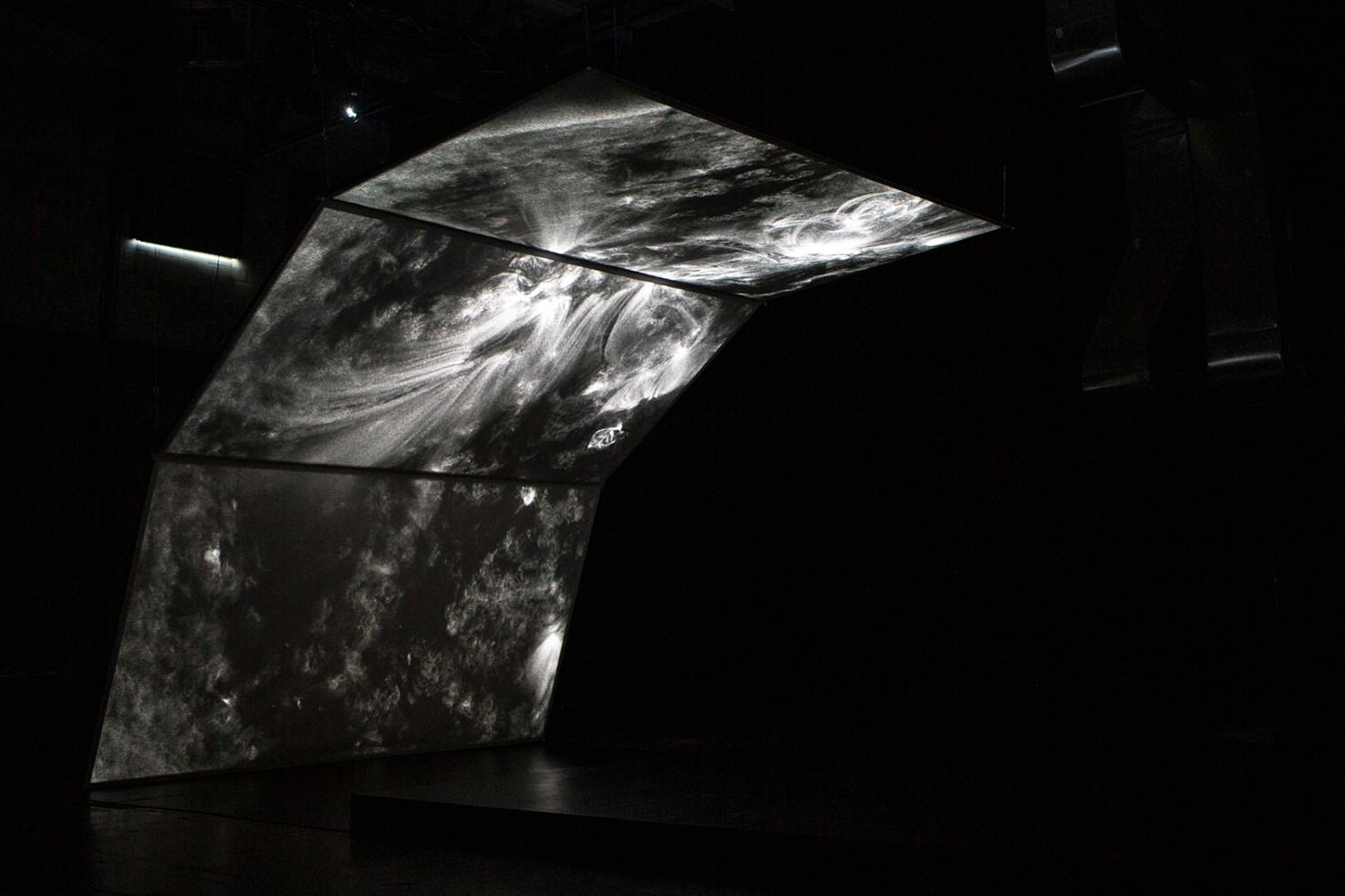 Unfold (2016)